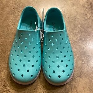 (142) NWT Toddler Girls Mint Green Sandals by Cat & Jack. Size 9.